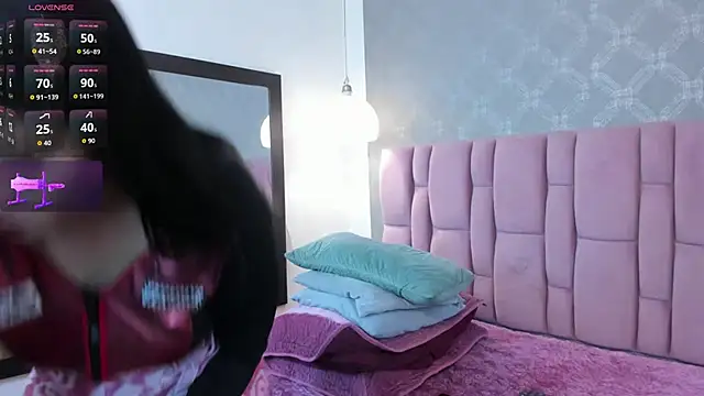 Snapshot of brithanyadams23 chatting on 11/15/25, 04:36 brithanyadams23 online show from 11/15/25, 04:36