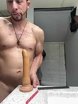 tongueispowerr6d9 online show from 04/14/26, 04:29