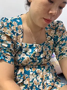 Snapshot of Baby-bigtits chatting on 03/23/25, 06:05 Baby-bigtits online show from 03/23/25, 06:05