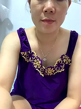 Snapshot of Baby-bigtits chatting on 09/19/25, 02:29 Baby-bigtits online show from 09/19/25, 02:29