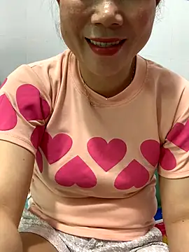 Snapshot of Baby-bigtits chatting on 09/23/25, 04:48 Baby-bigtits online show from 09/23/25, 04:48