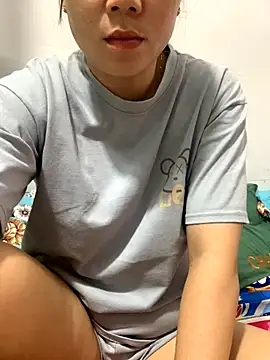 Snapshot of Baby-bigtits chatting on 10/05/25, 12:09 Baby-bigtits online show from 10/05/25, 12:09