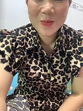 Snapshot of Baby-bigtits chatting on 10/06/25, 03:04 Baby-bigtits online show from 10/06/25, 03:04