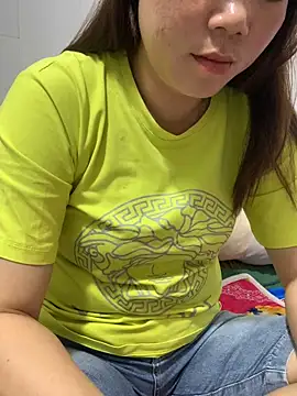 Snapshot of Baby-bigtits chatting on 10/16/25, 02:07 Baby-bigtits online show from 10/16/25, 02:07