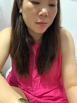 Snapshot of Baby-bigtits chatting on 10/20/25, 03:12 Baby-bigtits online show from 10/20/25, 03:12