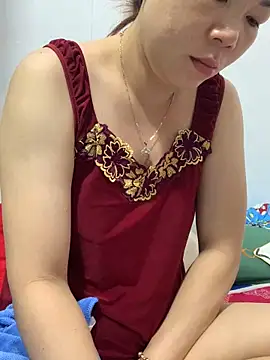 Snapshot of Baby-bigtits chatting on 10/21/25, 10:54 Baby-bigtits online show from 10/21/25, 10:54