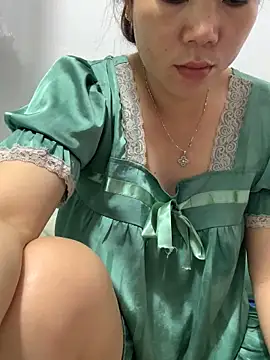 Snapshot of Baby-bigtits chatting on 10/23/25, 11:46 Baby-bigtits online show from 10/23/25, 11:46