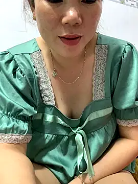 Snapshot of Baby-bigtits chatting on 11/05/25, 03:01 Baby-bigtits online show from 11/05/25, 03:01