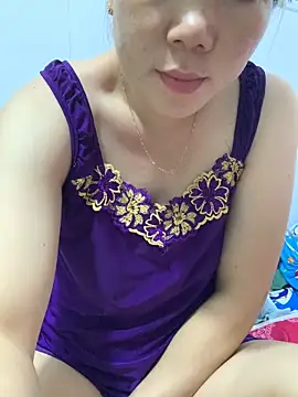 Snapshot of Baby-bigtits chatting on 11/21/25, 11:47 Baby-bigtits online show from 11/21/25, 11:47