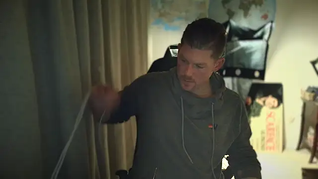 Snapshot of Rock_Pierce chatting on 02/13/25, 10:33 Rock Pierce online show from 02/13/25, 10:33