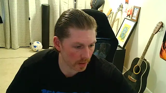 Snapshot of Rock_Pierce chatting on 06/19/26, 07:17 Rock Pierce online show from 06/19/26, 07:17