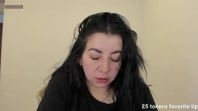 Snapshot of Im_coco chatting on 01/24/25, 05:42 Im coco online show from 01/24/25, 05:42