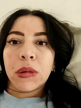 Snapshot of Im_coco chatting on 02/06/25, 12:00 Im coco online show from 02/06/25, 12:00