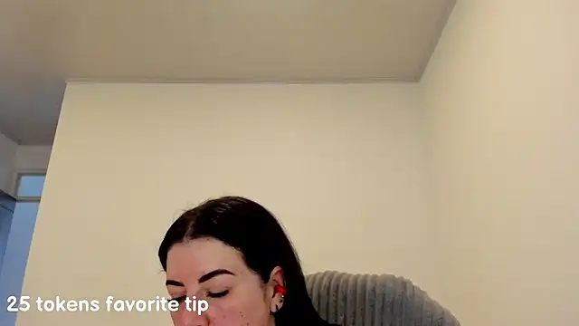 Snapshot of Im_coco chatting on 02/19/25, 02:34 Im coco online show from 02/19/25, 02:34