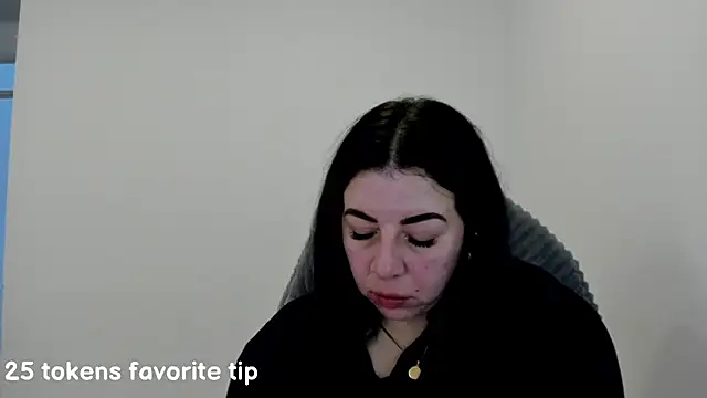 Snapshot of Im_coco chatting on 02/25/25, 02:11 Im coco online show from 02/25/25, 02:11