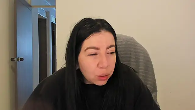 Snapshot of Im_coco chatting on 09/10/25, 12:49 Im coco online show from 09/10/25, 12:49