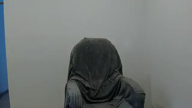 Snapshot of Im_coco chatting on 10/09/25, 02:04 Im coco online show from 10/09/25, 02:04