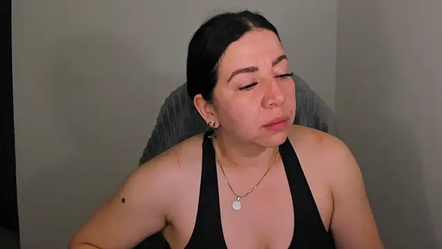 Snapshot of Im_coco chatting on 10/10/25, 02:10 Im coco online show from 10/10/25, 02:10