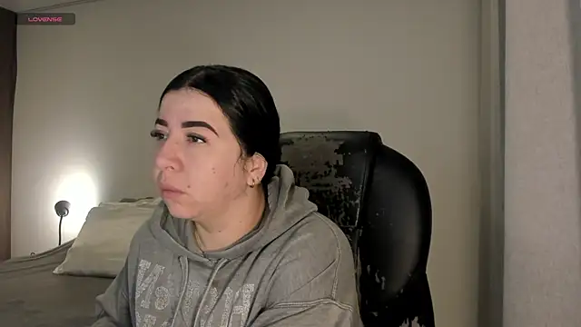 Snapshot of Im_coco chatting on 11/26/25, 09:43 Im coco online show from 11/26/25, 09:43