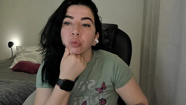 Snapshot of Im_coco chatting on 12/04/25, 01:15 Im coco online show from 12/04/25, 01:15