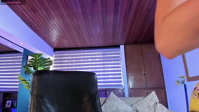 IsabellaaJoness online show from 10/18/25, 11:44