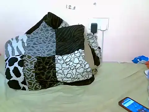 sweet rozie online show from 10/18/25, 08:15