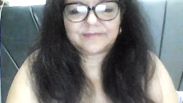 kassandra02 online show from 10/15/25, 04:07