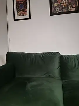 Redfloweer1 online show from 02/16/25, 11:59