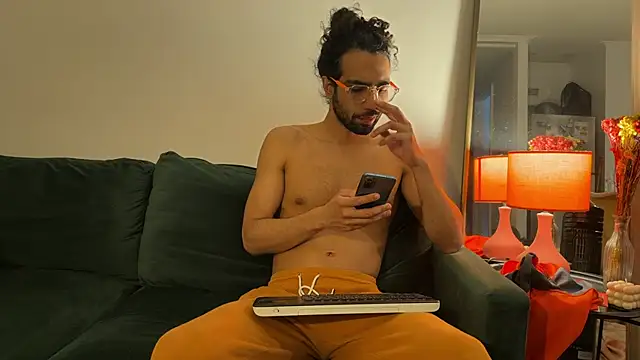 Redfloweer1 online show from 10/07/25, 01:03