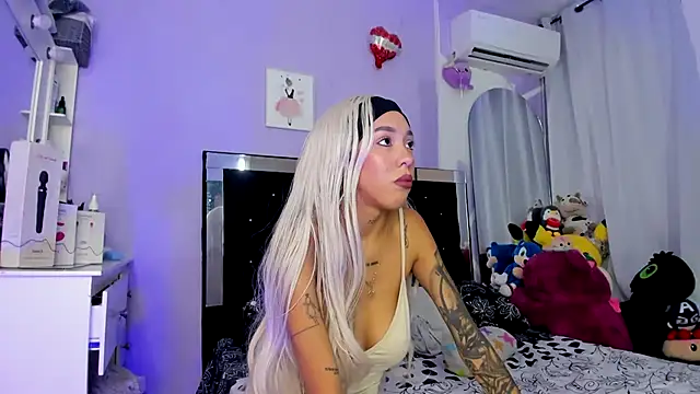 Laizasamantha2 online show from 06/25/26, 02:54