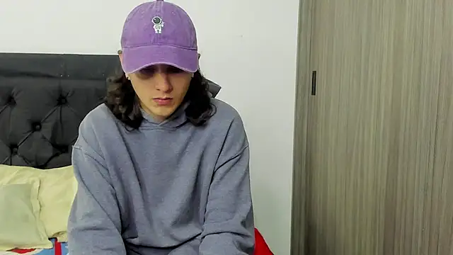 alex connorr online show from 01/06/25, 05:16