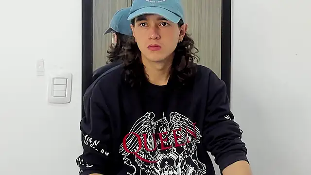 alex connorr online show from 01/30/25, 02:58