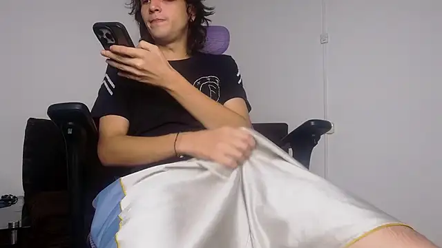 alex connorr online show from 06/09/26, 01:06