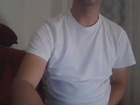 Snapshot of fikoivos chatting on 09/16/25, 08:54 fikoivos online show from 09/16/25, 08:54