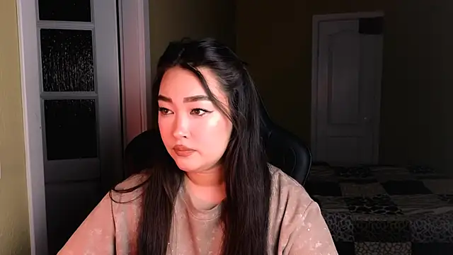 Snapshot of Erica_Wayne chatting on 01/11/25, 11:02 Erica Wayne online show from 01/11/25, 11:02