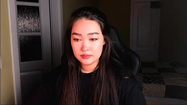 Snapshot of Erica_Wayne chatting on 02/14/25, 05:46 Erica Wayne online show from 02/14/25, 05:46