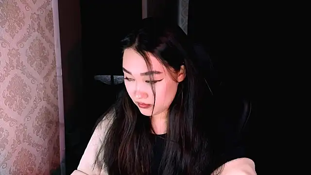 Snapshot of Erica_Wayne chatting on 10/30/25, 09:44 Erica Wayne online show from 10/30/25, 09:44