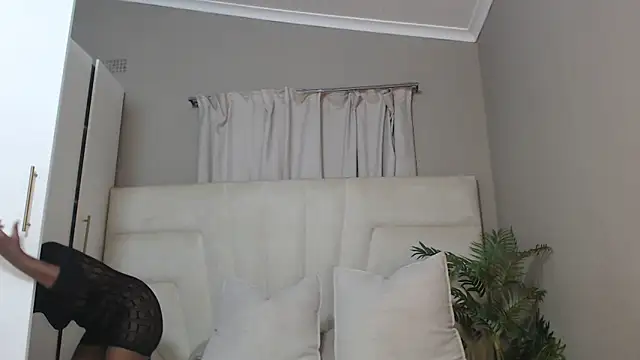 naughtyblackdolie online show from 03/15/25, 04:13