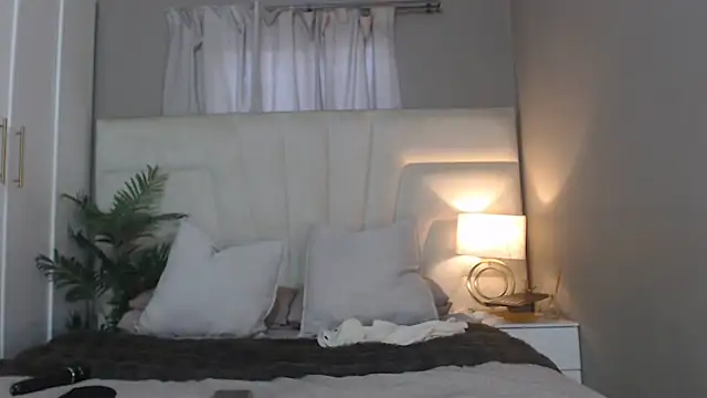 Snapshot of naughtyblackdolie chatting on 06/26/26, 12:31 naughtyblackdolie online show from 06/26/26, 12:31