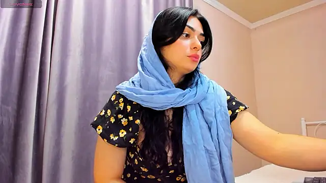 Snapshot of _cleopattra_ chatting on 12/04/24, 04:05  cleopattra  online show from 12/04/24, 04:05