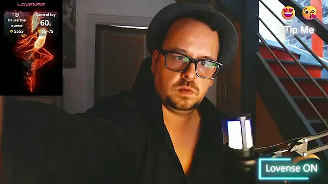 punky233 online show from 09/15/25, 02:06