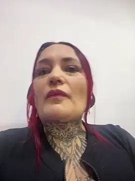 Snapshot of AmaraVelmet chatting on 09/11/25, 02:06 AmaraVelmet online show from 09/11/25, 02:06