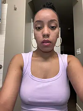 juicyyy323 online show from 02/03/25, 03:17