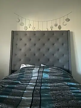 juicyyy323 online show from 12/13/25, 10:26