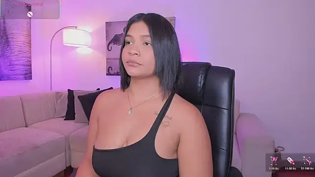 Snapshot of alaia7h chatting on 10/22/25, 07:35 alaia7h online show from 10/22/25, 07:35