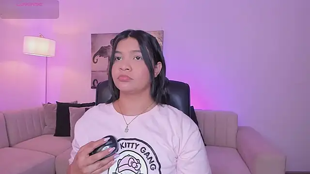 Snapshot of alaia7h chatting on 12/04/25, 07:33 alaia7h online show from 12/04/25, 07:33