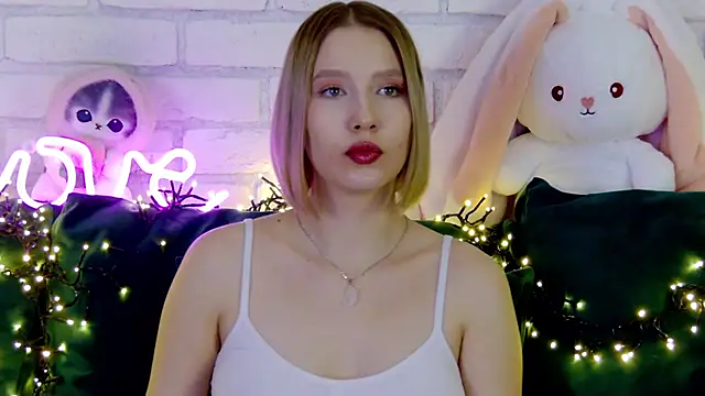 LiliLinn online show from 03/04/25, 02:21