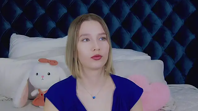 LiliLinn online show from 03/14/25, 11:12