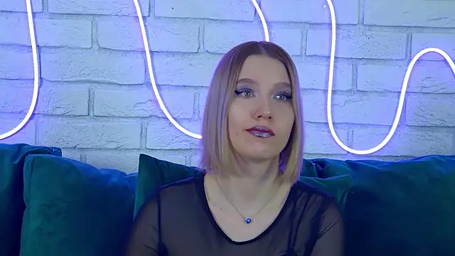 LiliLinn online show from 03/21/25, 11:12