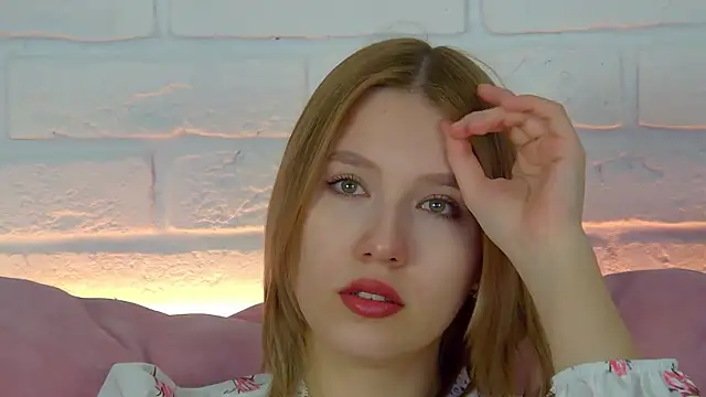 LiliLinn online show from 09/29/25, 04:50